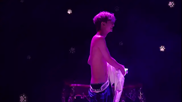 HOT-001 Live XXX-chat
