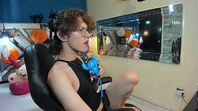 XXX chat uživo modela Jav_Frank