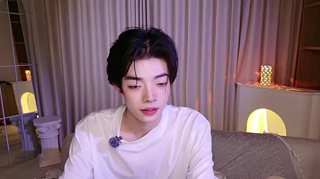 Chat XXX ao vivo de XiaoZeouba