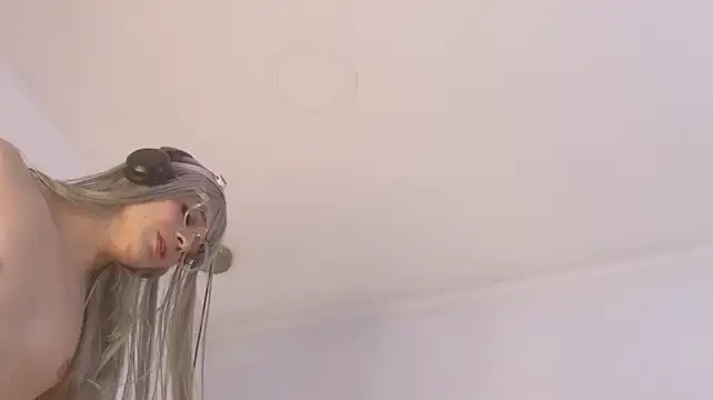 Nioki_ Chat XXX live