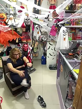 ROSALIASSHOP's Live XXX Chat