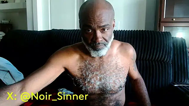 XXX chat uživo modela sinnernoir