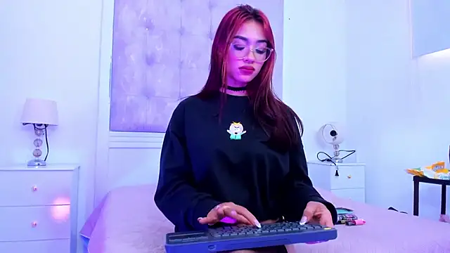 Chat XXX en directo de SashaHans