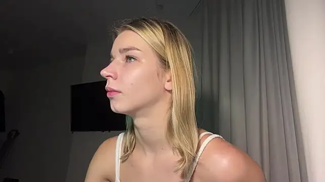 PickmeGirl's Live XXX Chat
