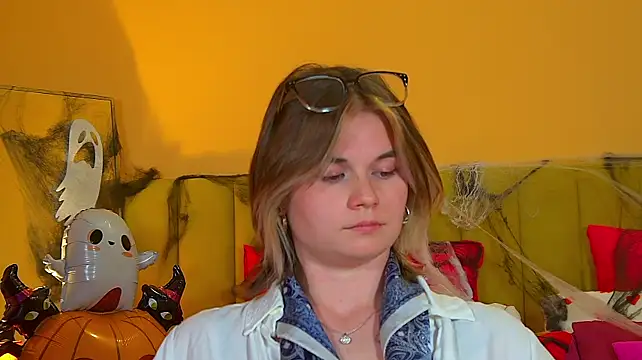 AliceAllard Chat XXX in diretta