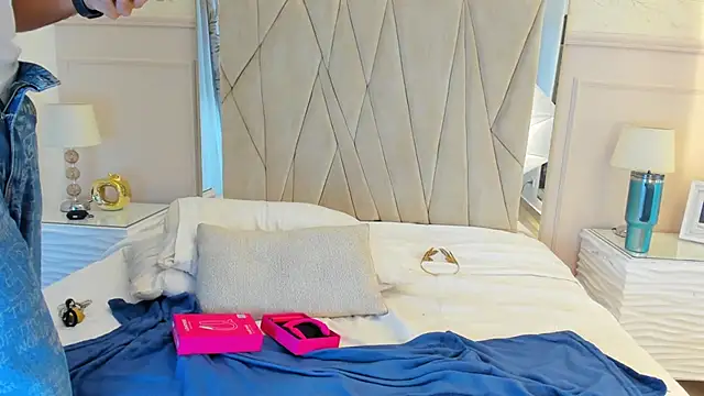 XXX chat uživo modela Dean_aimee