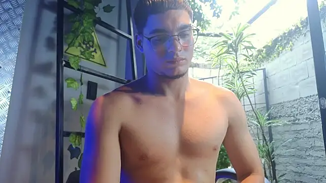 ThiagoFox Chat XXX live