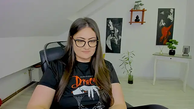 Chat +18 de MistressDarrah ao vivo