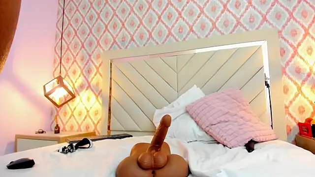 IRINA_PALVIN Adlı Modelin Canlı XXX Sohbeti