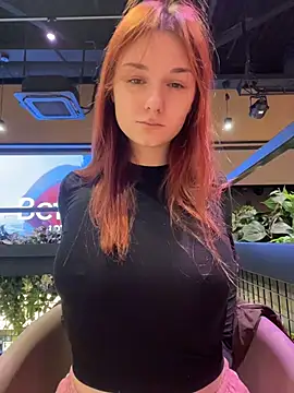 XXX chat uživo modela SaintMaya