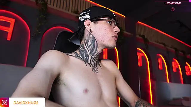 David__Huge – Naživo XXX chat