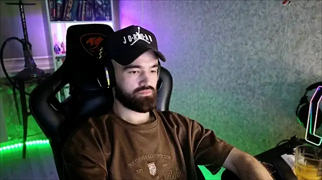 _Serious_Man Chat XXX live