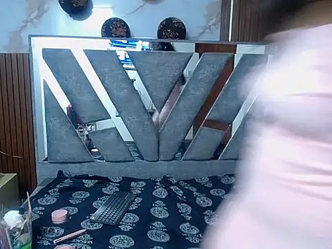 צ'אט XXX בשידור חי של samipetite66