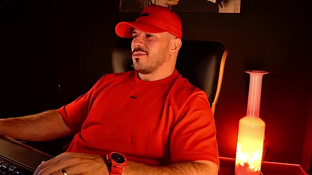 AngeloEric élő XXX-chatje