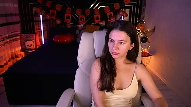 LittleJulii – Naživo XXX chat