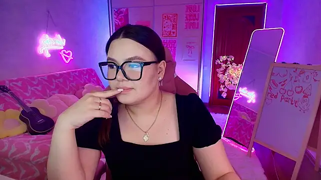 lilialil06's Live XXX Chat