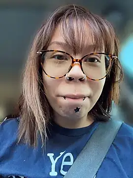 moan4mona Chat XXX live