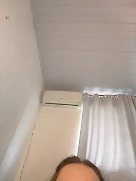 Show de YoungHornyTwo na webcam