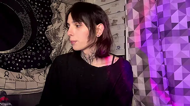 دردشة SweetFemBoyy الجنسية المباشرة