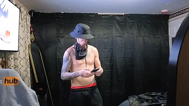 NEWHUNGBOY élő XXX-chatje
