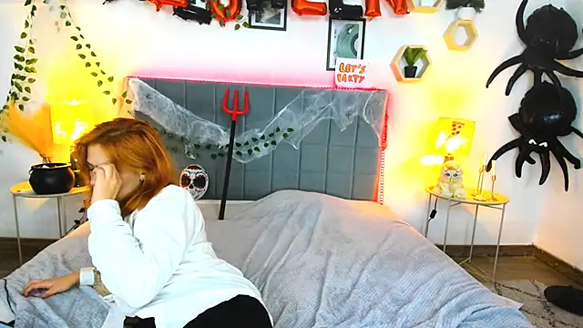 DellaRows' Live XXX Chat