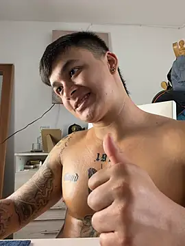 Christopher_stronggのライブXXXチャット