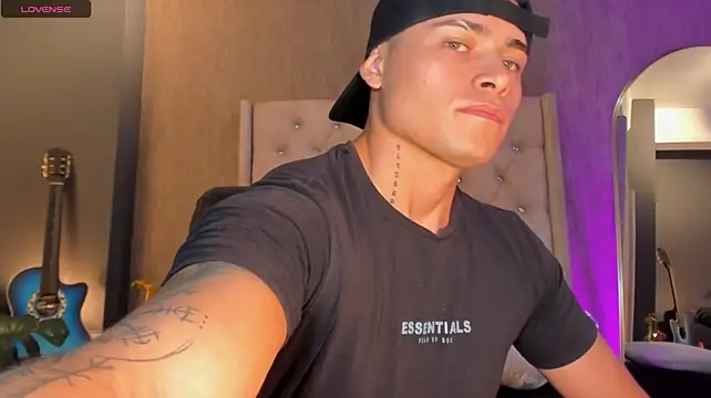 connorsmiith 现场XXX聊天