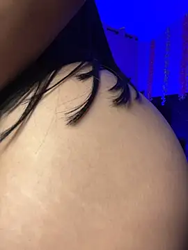 chanell_ec élő XXX-chatje