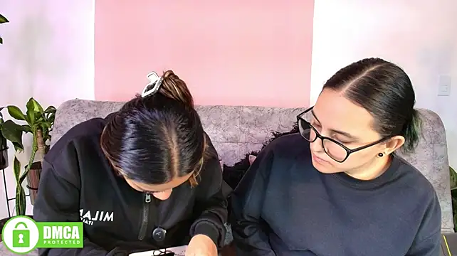 Jules_n_Gia Adlı Modelin Canlı XXX Sohbeti