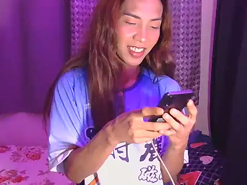 kittyhugecock Chat XXX live