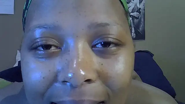 แชท XXX สดของ CurvySnowflakes
