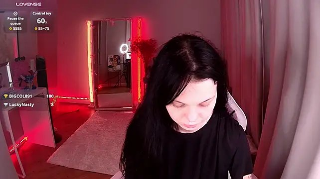 Alissa_Foksy Adlı Modelin Canlı XXX Sohbeti