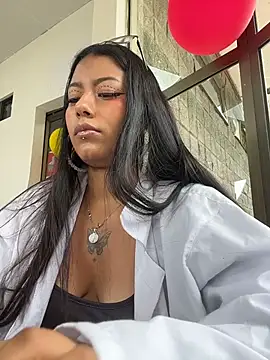 Chat +18 de Katta_ossa ao vivo