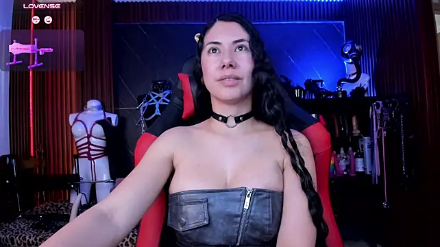 XiaQueen Adlı Modelin Canlı XXX Sohbeti