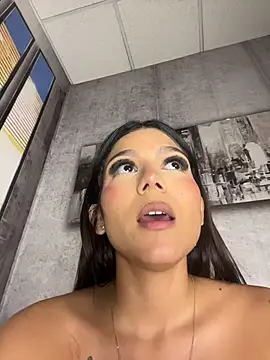 دردشة CherrySmirkXXX الجنسية المباشرة
