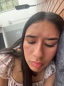 LilyRossi_'s Live XXX Chat