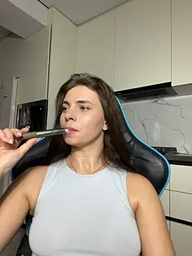 XXX chat uživo modela CurlyLara