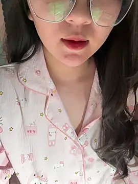 Wbe_cherry 现场XXX聊天