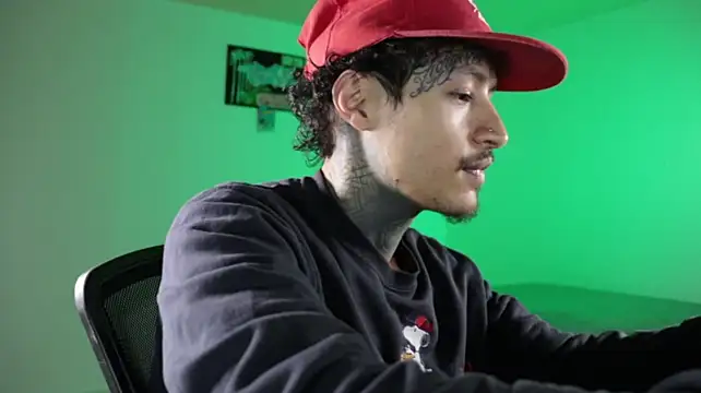 trieone 现场XXX聊天