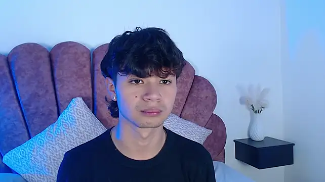 SparkRivers live XXX chat