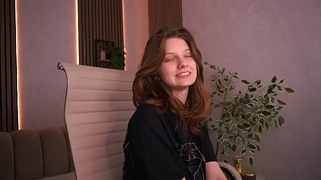 CuteeFoxyn Live XXX chat
