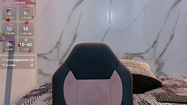 Lindsey8 élő XXX-chatje