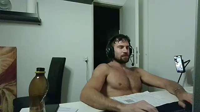 alpha-hunk – Live XXX-chat