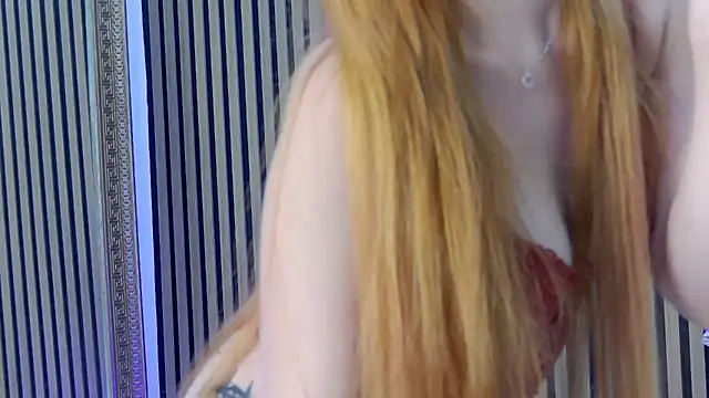 FoxyJoy Adlı Modelin Canlı XXX Sohbeti