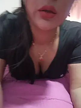 Chat +18 de Cami_10hot ao vivo
