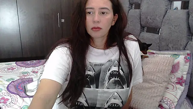 Chat +18 de sara_hott_1 ao vivo