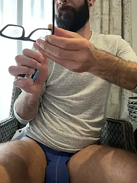 Michel_huge Adlı Modelin Canlı XXX Sohbeti