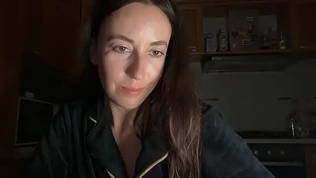 XXX chat uživo modela Flamingo_Queen