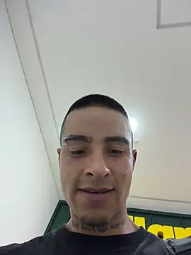 willclayyn Live XXX chat