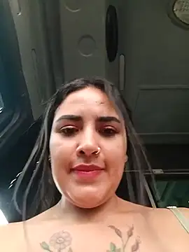MAYE__13 Adlı Modelin Canlı XXX Sohbeti